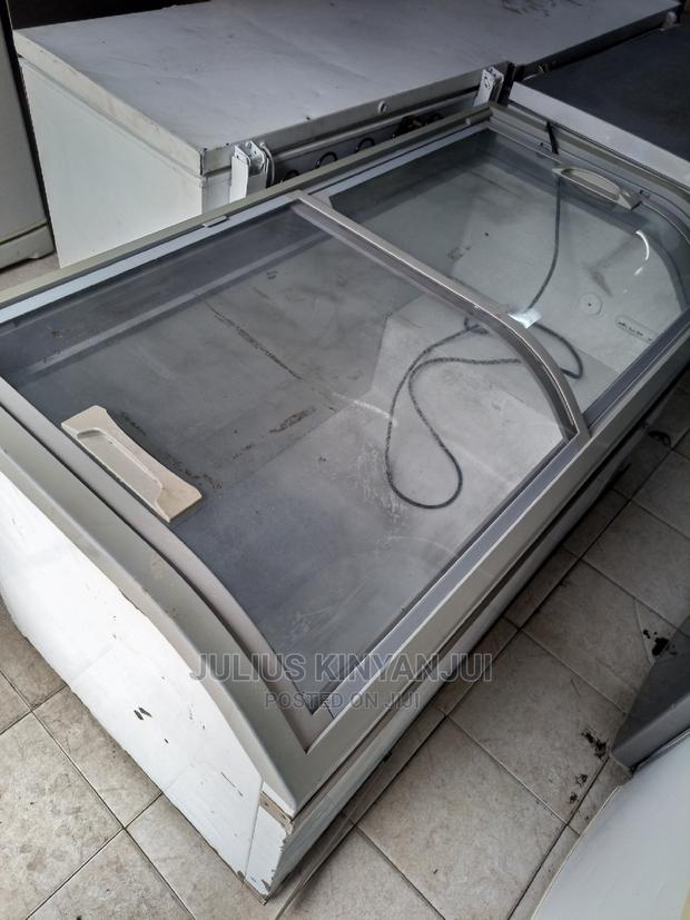 600L Display Freezer