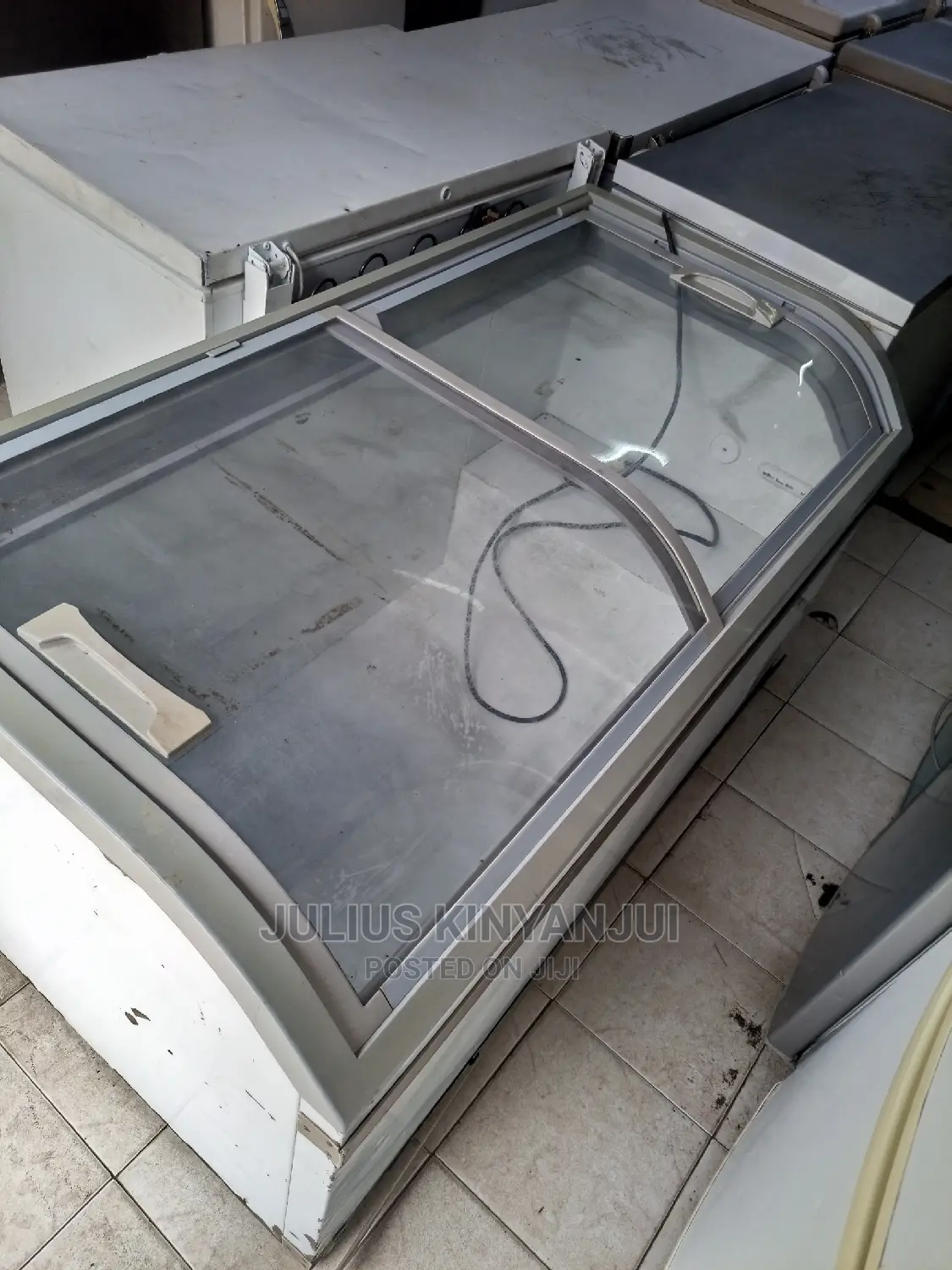 600L Display Freezer