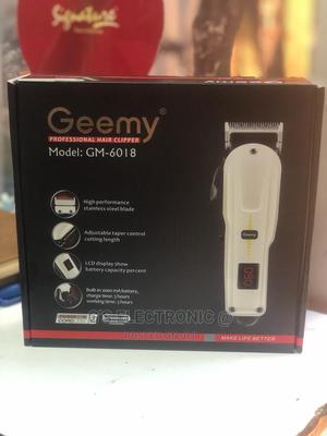 Geemy Rechargeable Shaver - thumbnail 2