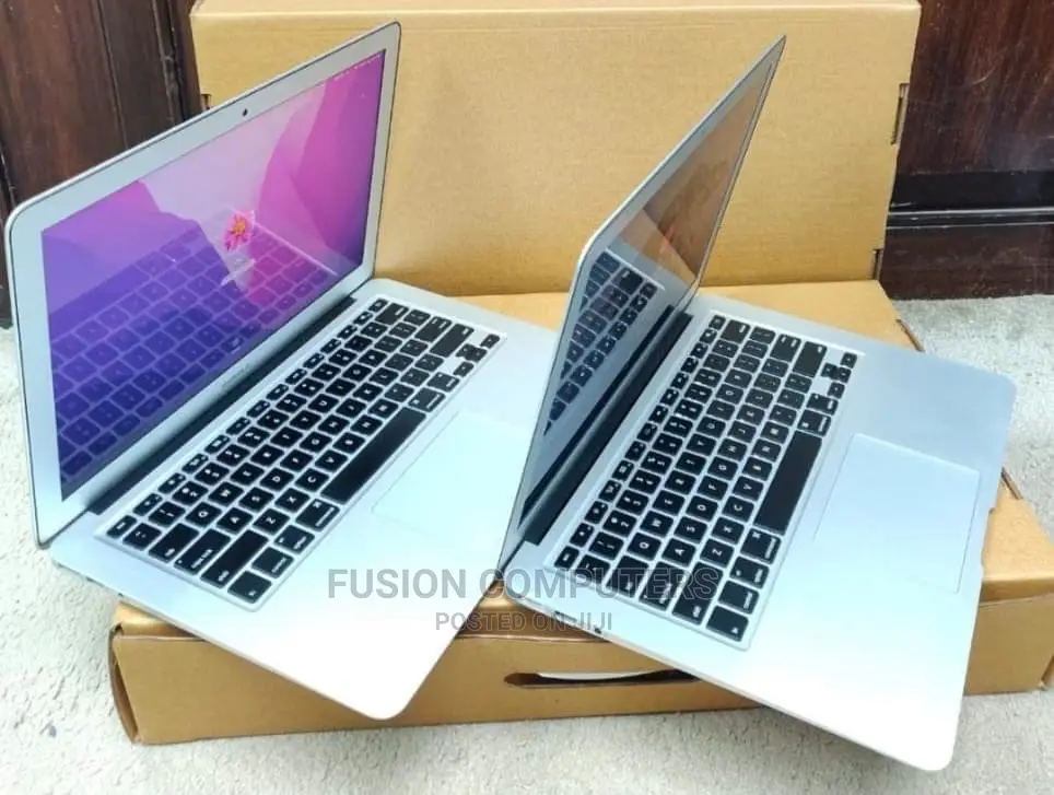 Laptop Apple MacBook Air 4GB Intel Core I5 SSD 128GB