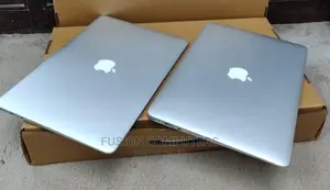 Laptop Apple MacBook Air 4GB Intel Core I5 SSD 128GB