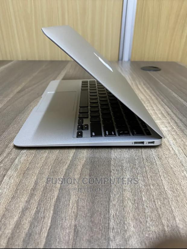Laptop Apple MacBook Air 4GB Intel Core I5 SSD 128GB - thumbnail 2