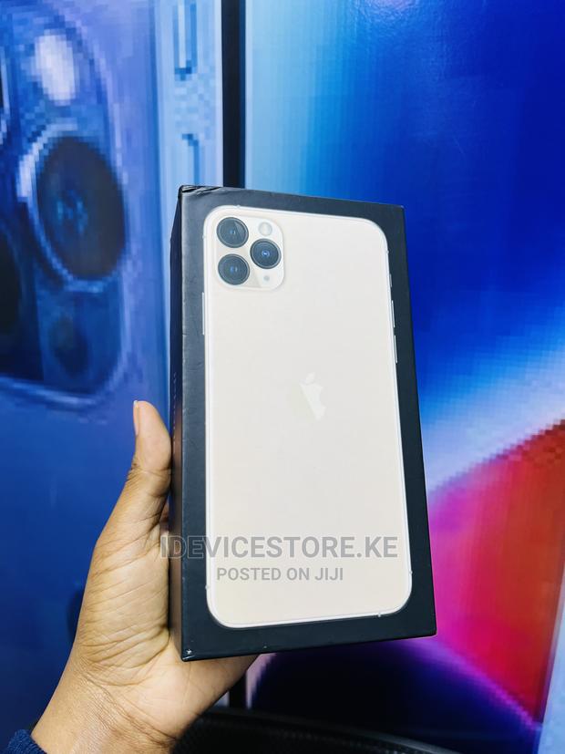 New Apple iPhone 11 Pro Max 256 GB Gold - main view