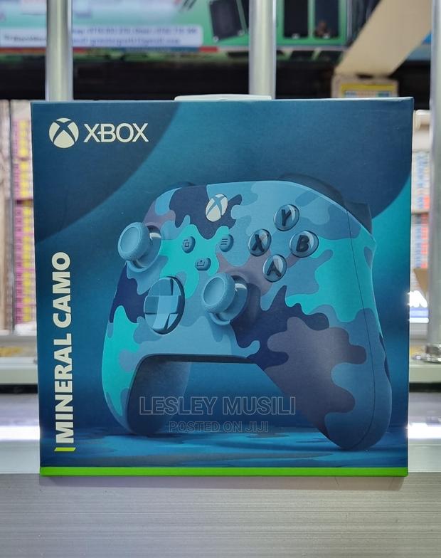 Xbox Wireless Controller – Mineral Camo Special Edition - thumbnail 3