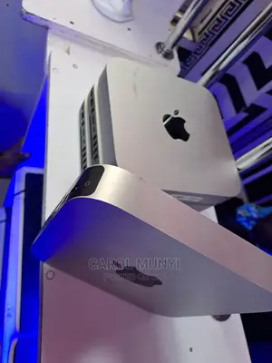 Desktop Computer Apple Mac Mini 4GB Intel Core I5 SSD 256GB