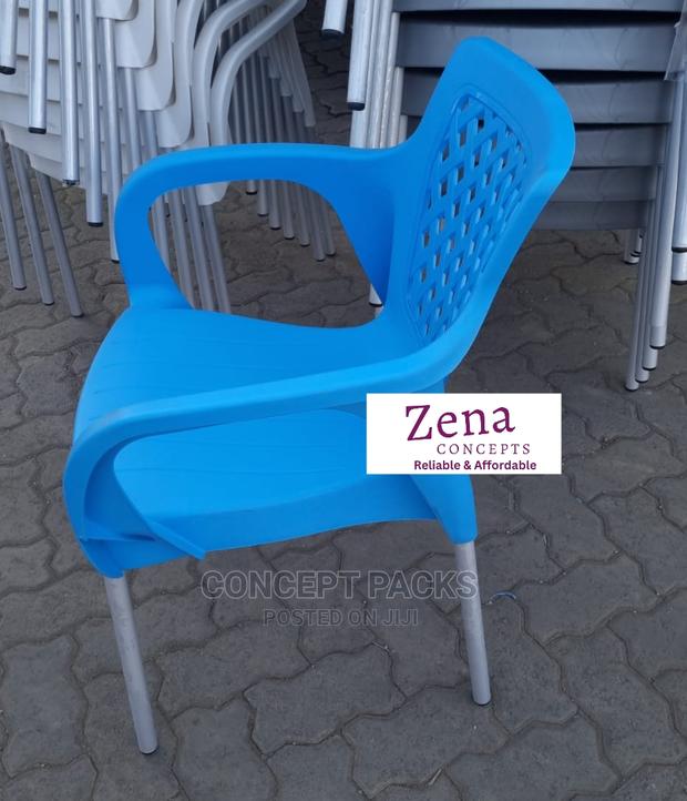 Blue Prime Rosa Blue Chair. - thumbnail 2