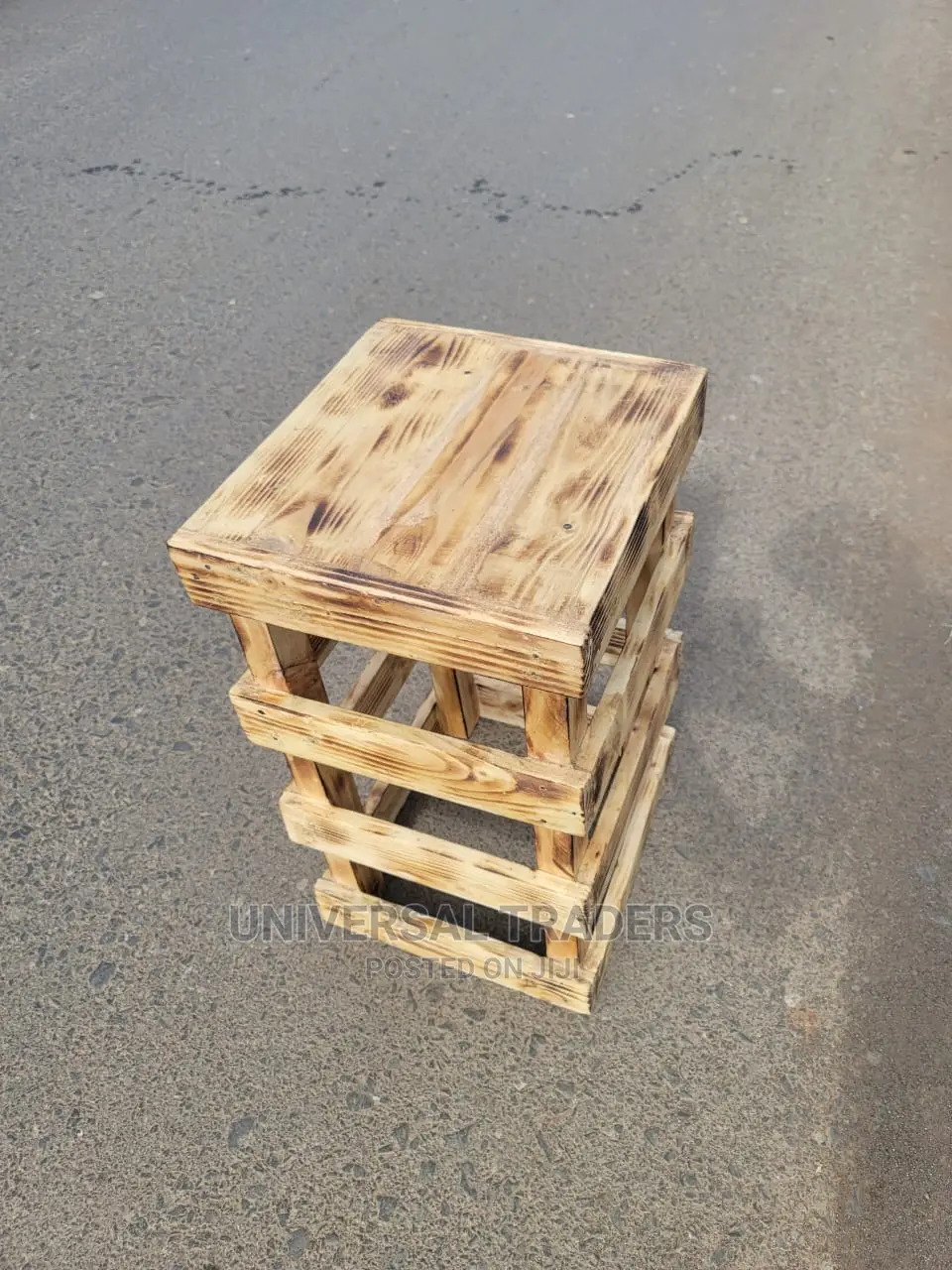 High Rise Pallet Stool