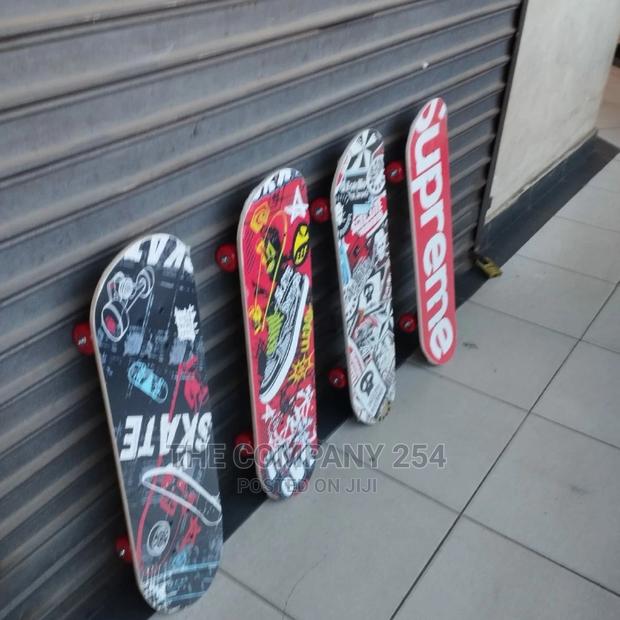 Kids Skateboard at 2499 - thumbnail 2