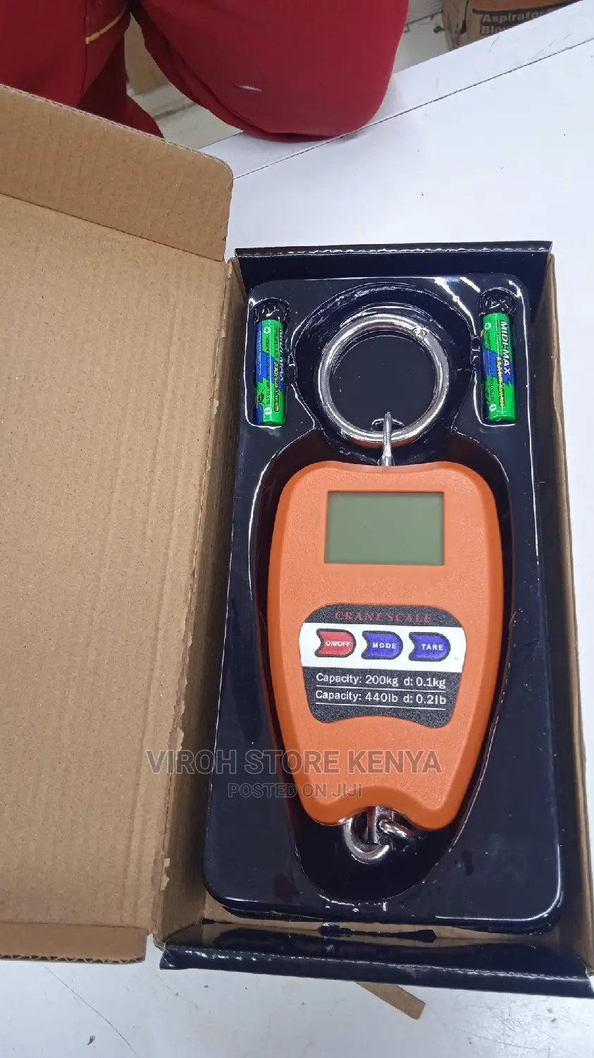200kgs Digital Weighing Scale + AAA Batteries Hanging Scale