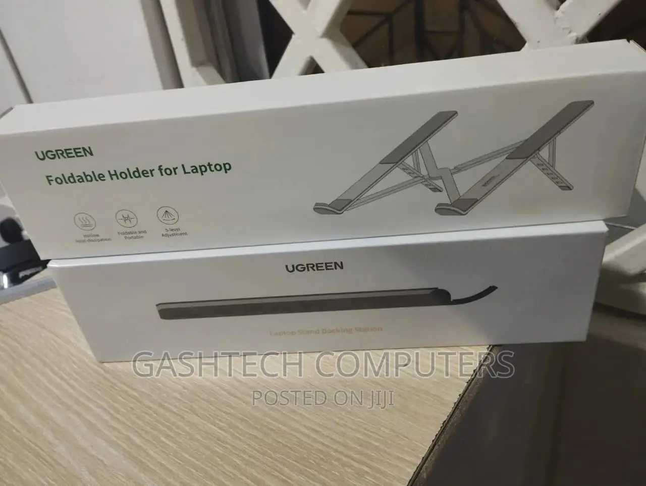 UGREEN Foldable Adjustable Laptop Stand
