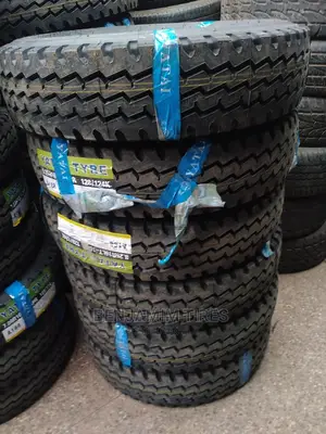 Yattai Tires Sizes 8.25r16lt Both Tubeles and Tube-Type.