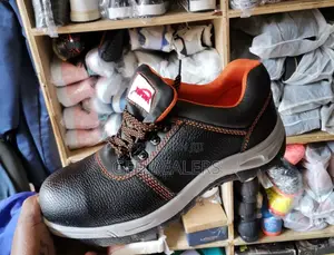 Rocklander Safety Boots