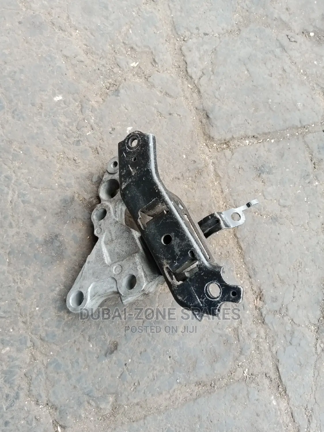 Engine Mount Daihatsu Mira.