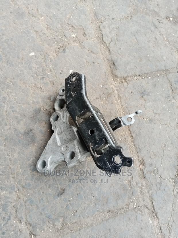 Engine Mount Daihatsu Mira. - thumbnail 3