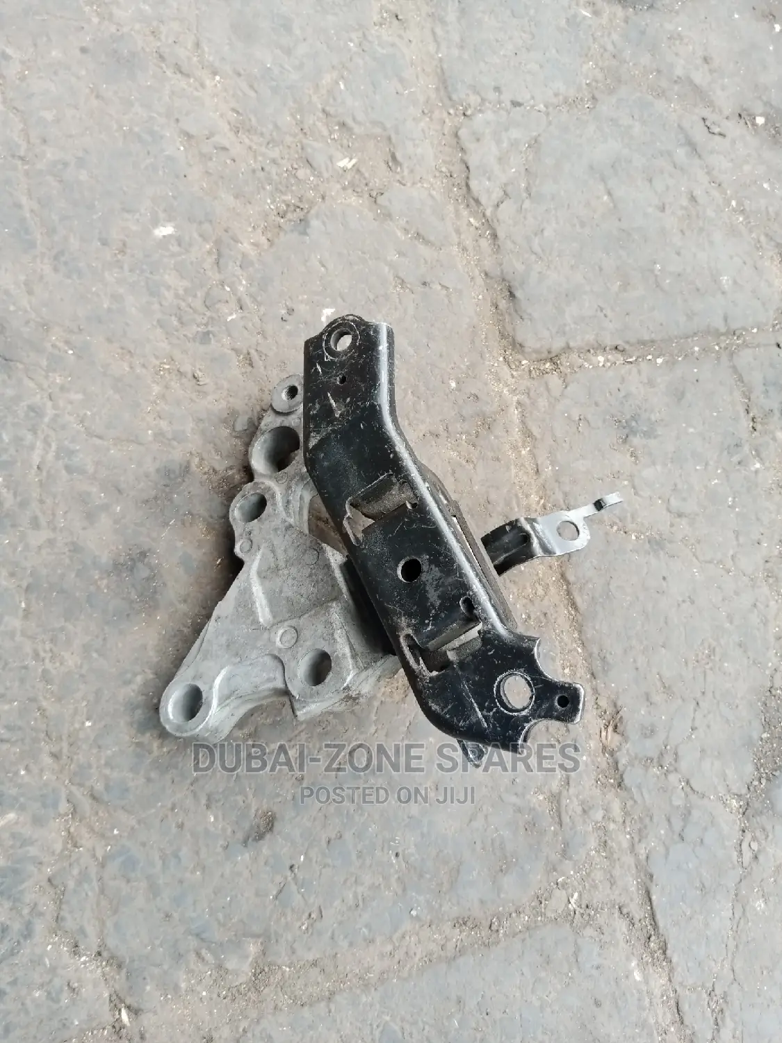 Engine Mount Daihatsu Mira.