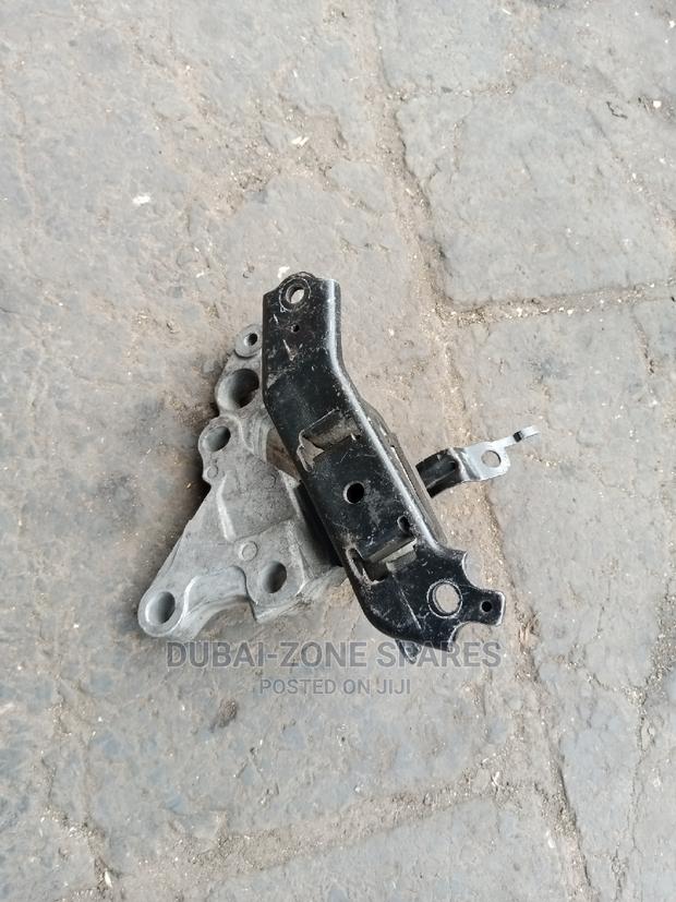 Engine Mount Daihatsu Mira. - thumbnail 4