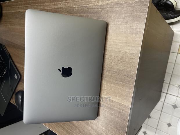 Laptop Apple MacBook Pro 8GB Intel Core I5 SSD 512GB - thumbnail 3