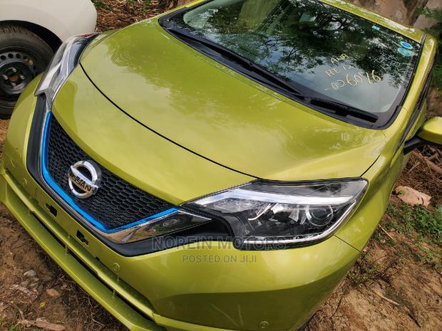 Nissan Note 2017 Green - main view