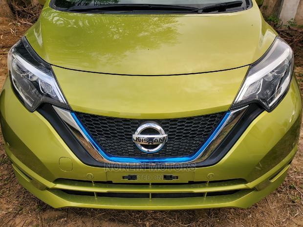 Nissan Note 2017 Green - thumbnail 2