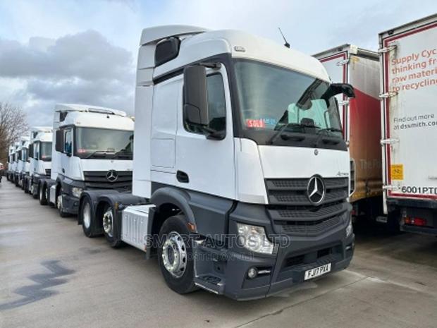 Mercedes-Benz Actros 2017 White - thumbnail 2