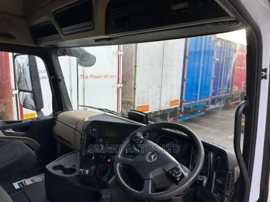 Mercedes-Benz Actros 2017 White