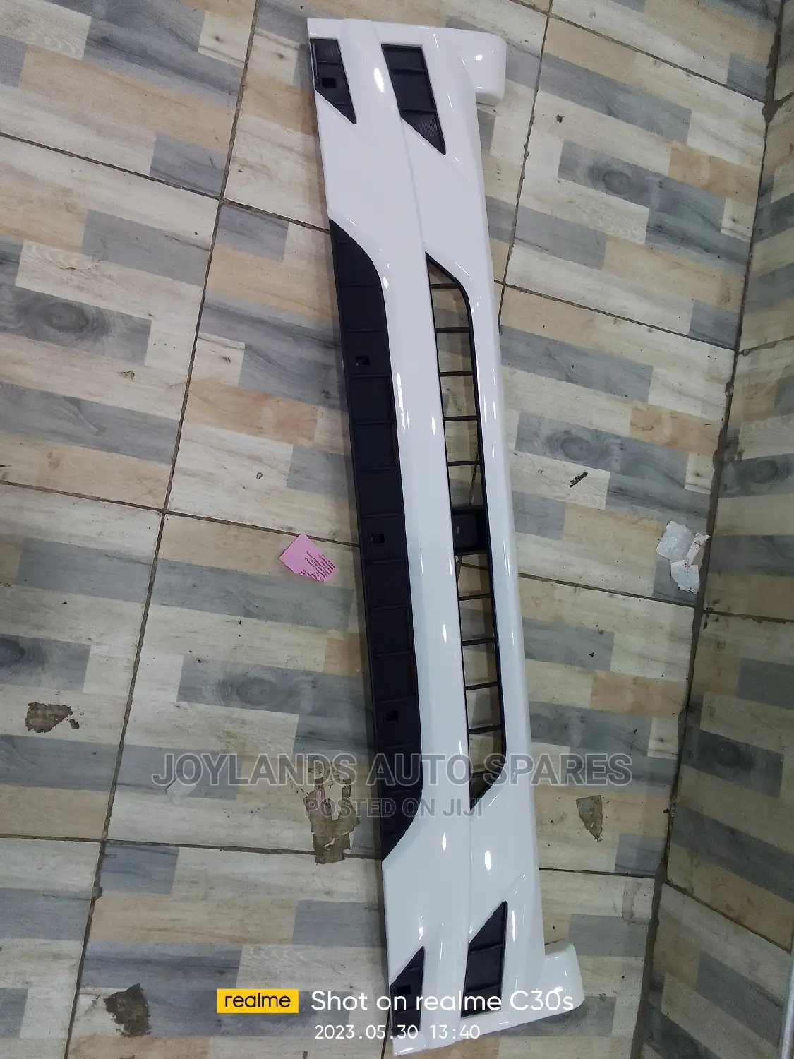 Isuzu Elf Grille 700p Long Fitting