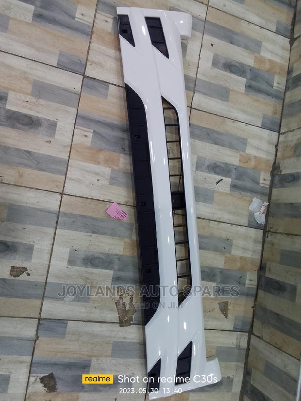 Isuzu Elf Grille 700p Long Fitting - thumbnail 3
