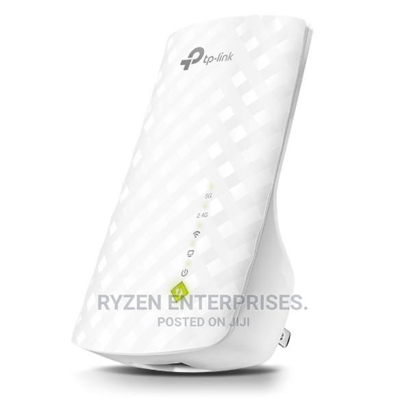 Tl-re220 Ac750 Wireless N Wall Plugged Range Extender - main view