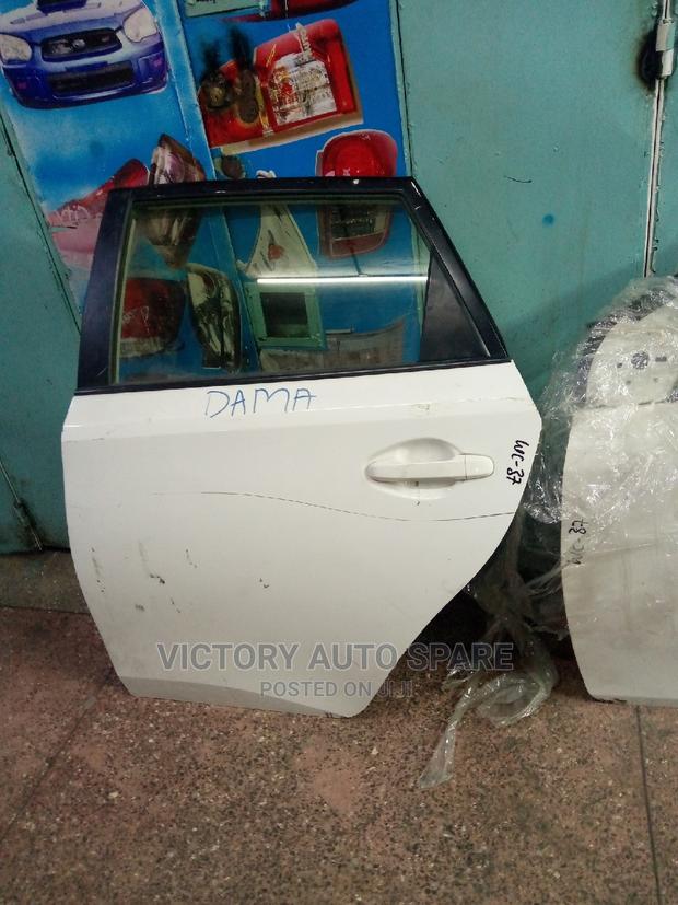 Auris 2014 Doors Rear - main view