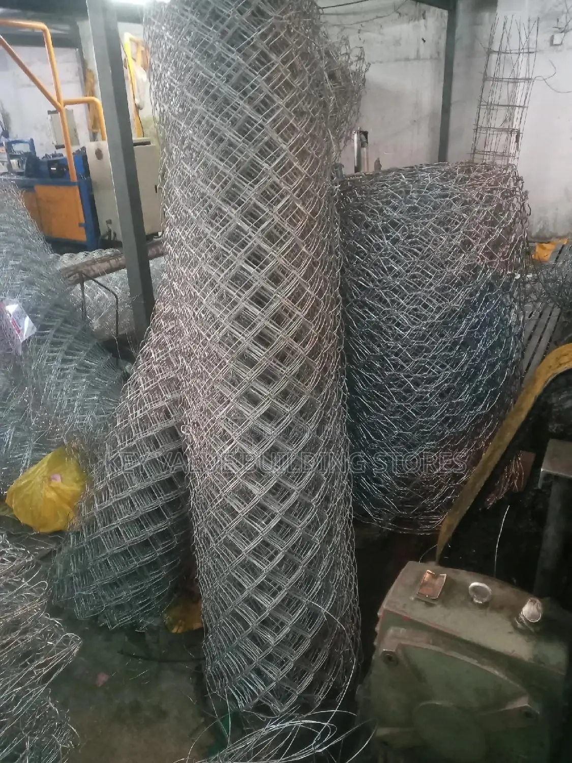 Galvanized Chainlink Medium Guage 12.5g Mesh Size 80×80 6fts