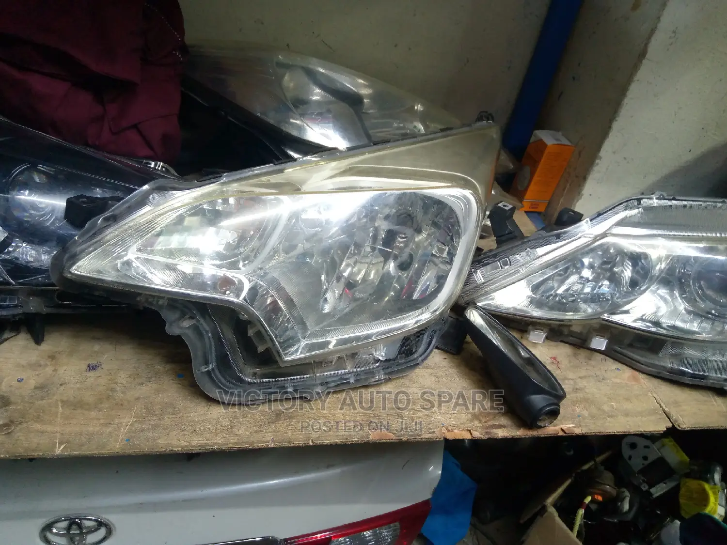Ractis Non Xenon Headlights 2010-2013