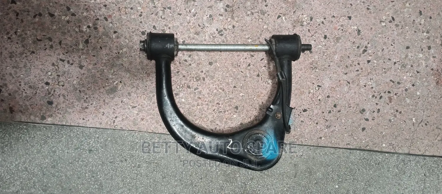 Toyota Hilux (Vigo) Upper Control Arm