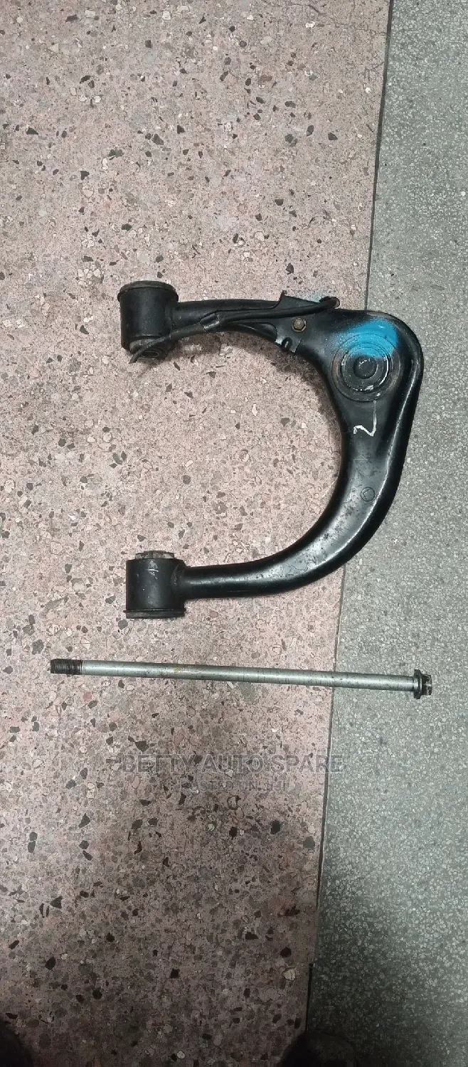 Toyota Hilux (Vigo) Upper Control Arm
