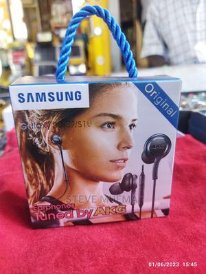 Samsung Earphones - thumbnail 2