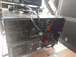 Peavey CS 6000 Power Amplifier