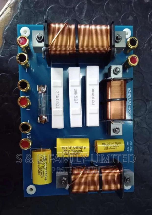 PA-29 Three Way Crossover - main view