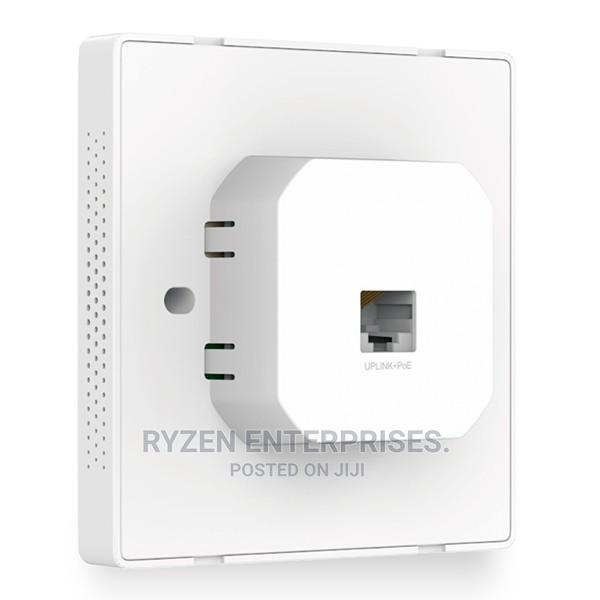TP LINK 300mbps Wireless N Wall-Plate Access Point - main view