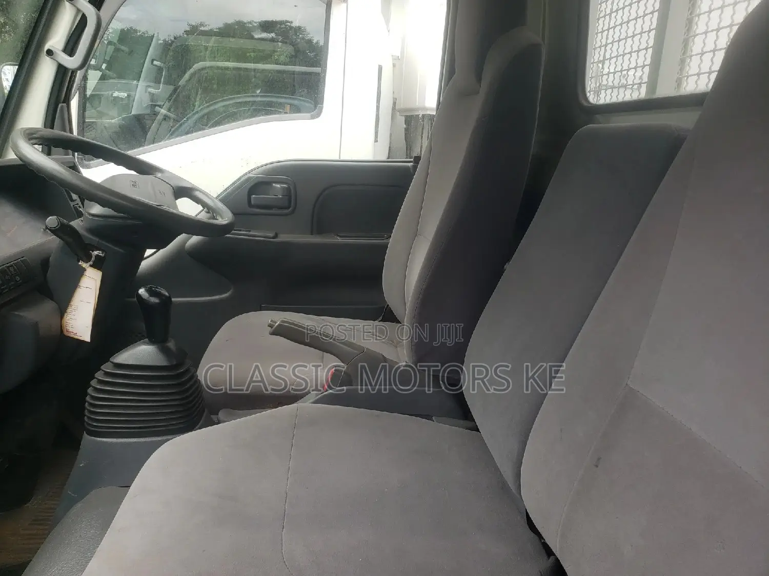 Isuzu Elf 2016 Blue