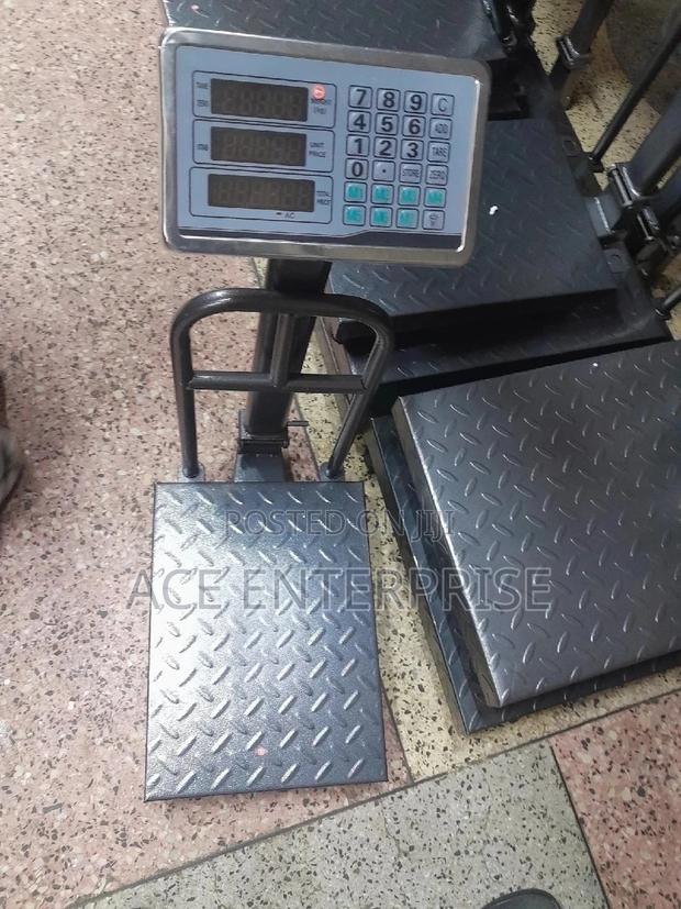 150 KGS Weighing Scale With Small Base and Guard - main view