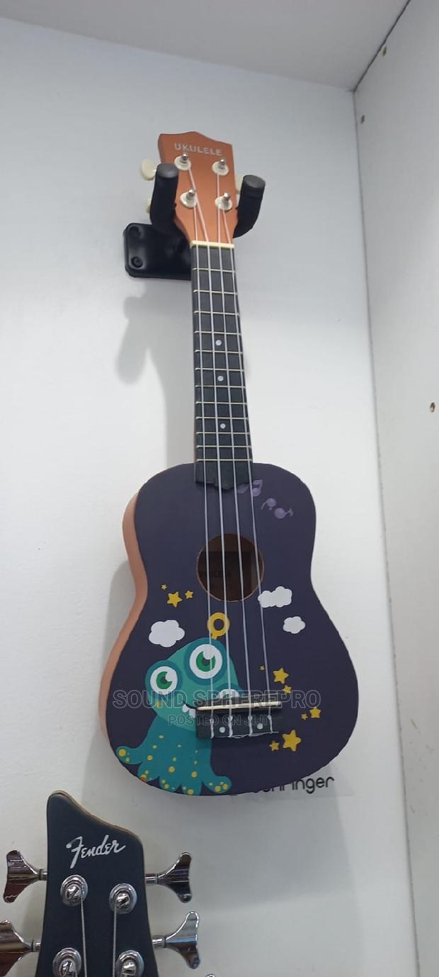 Small Ukelele - main view