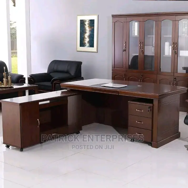 Imported Executive Office Desk 1.6 MTRS