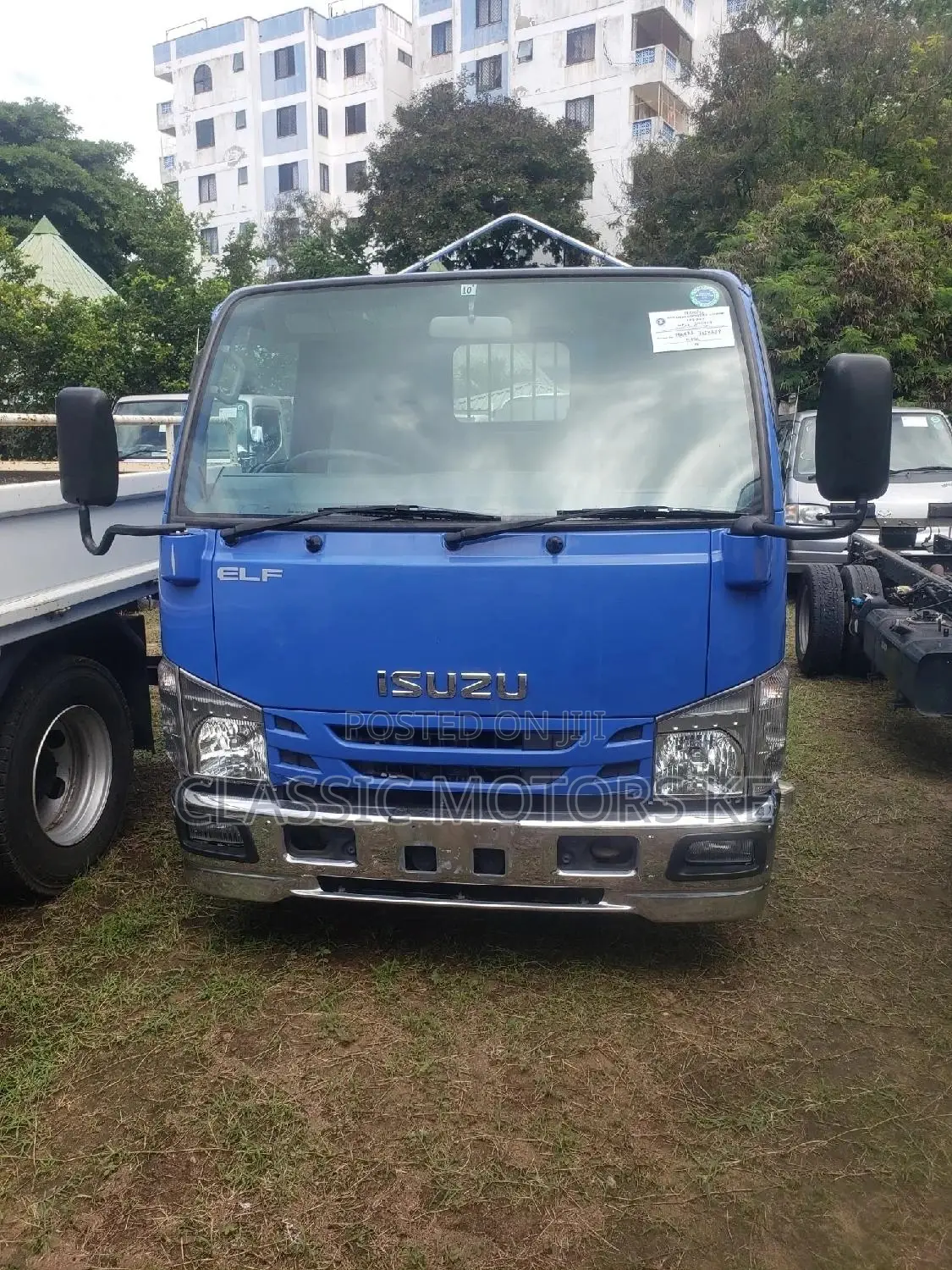 Isuzu Elf 2016 Blue