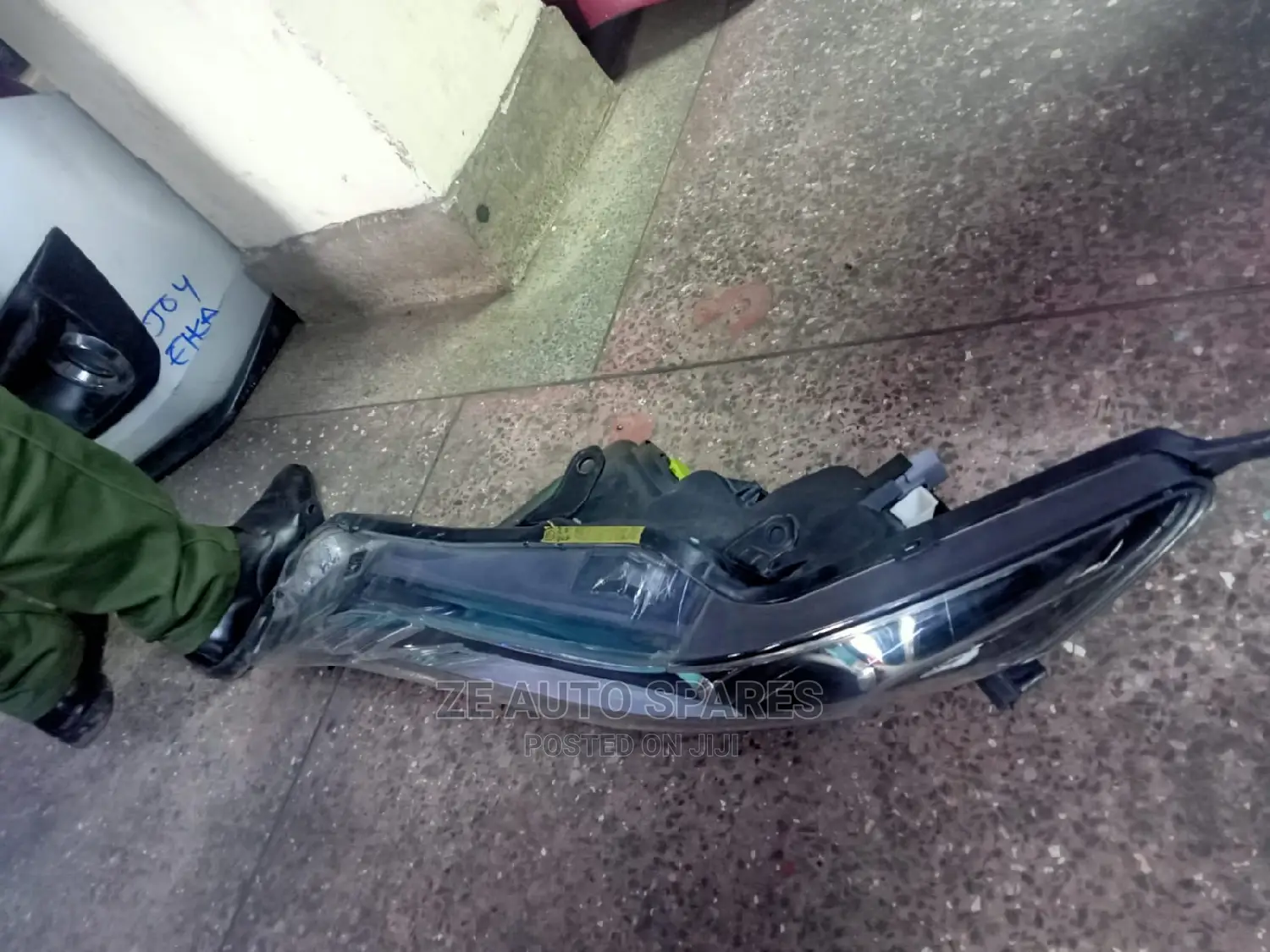 Harrier 260 New Model Headlight Available