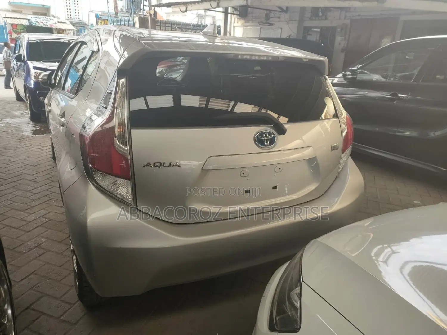 Toyota Aqua 2017 Silver