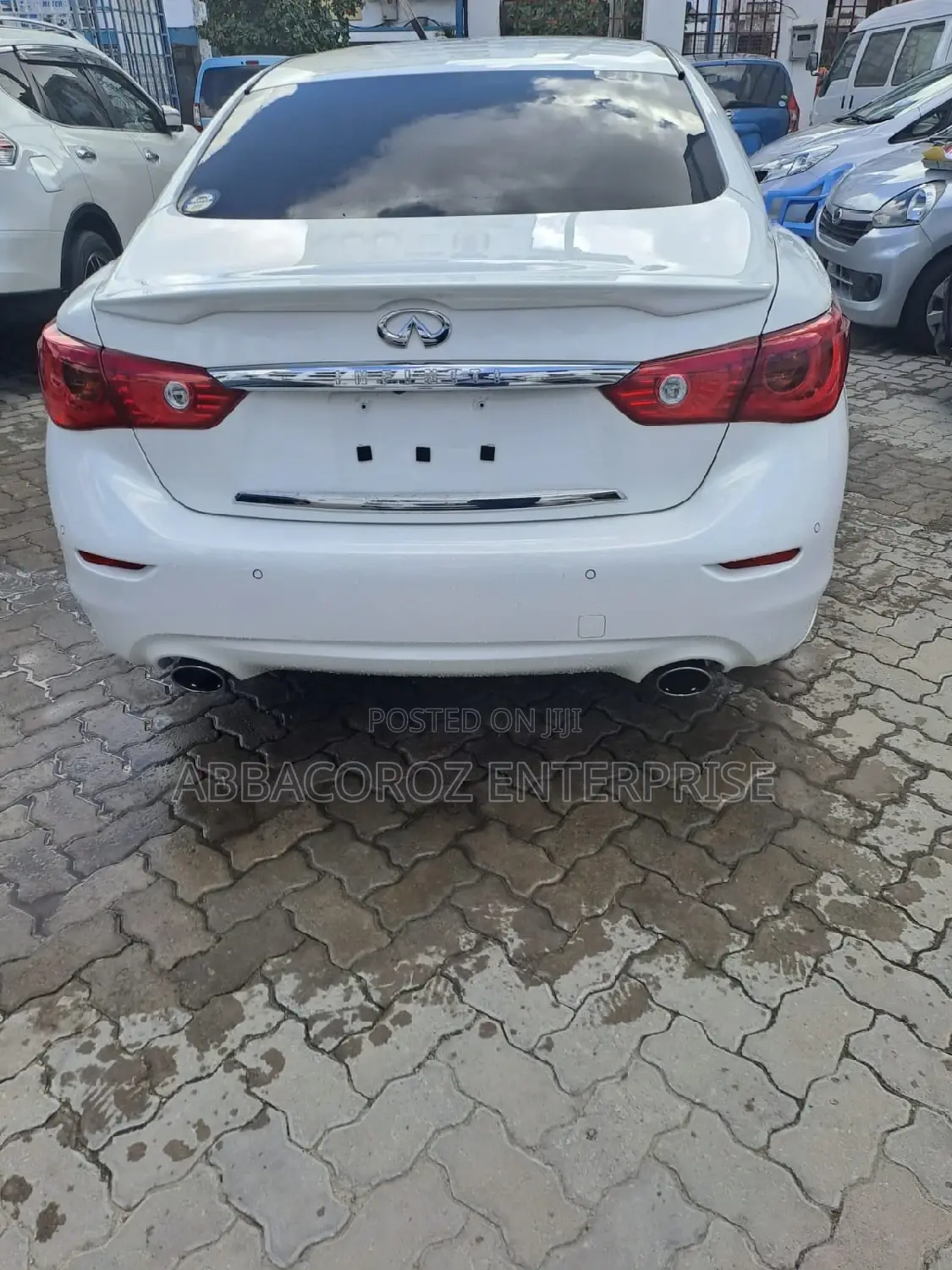 Nissan Skyline 2016 White