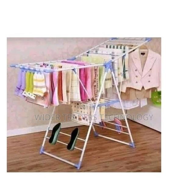 Portable Outdoor/Indoor Clothes Hanging Rack