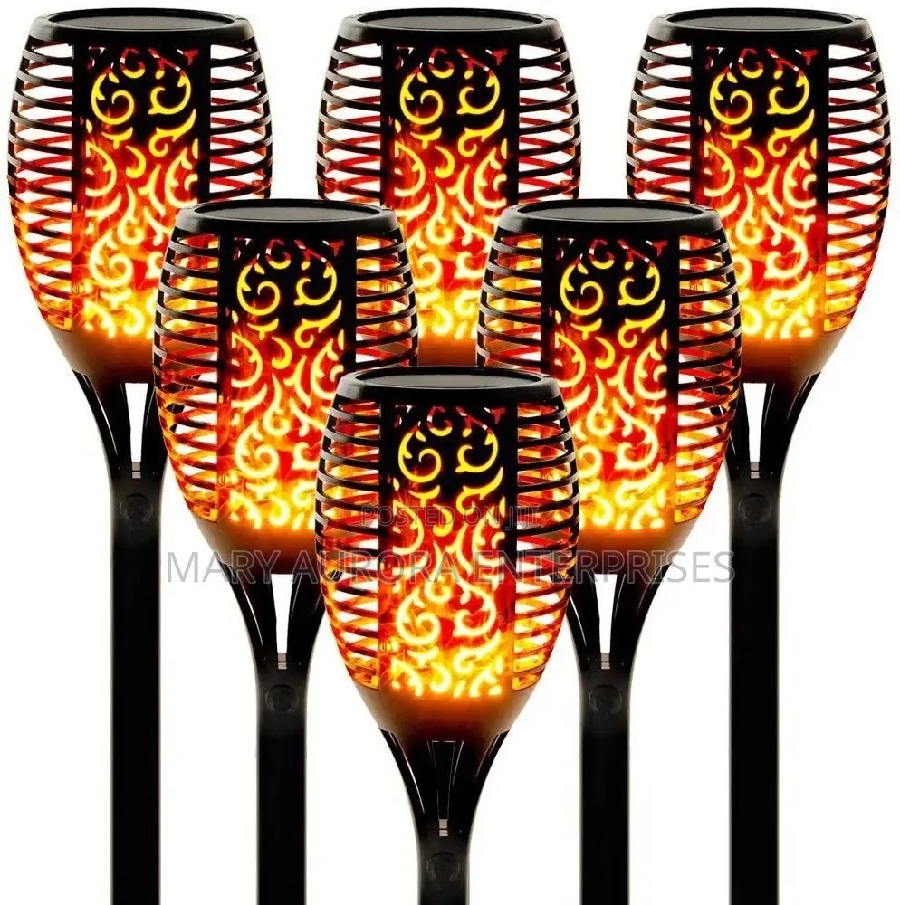 Flickering Garden Lamp