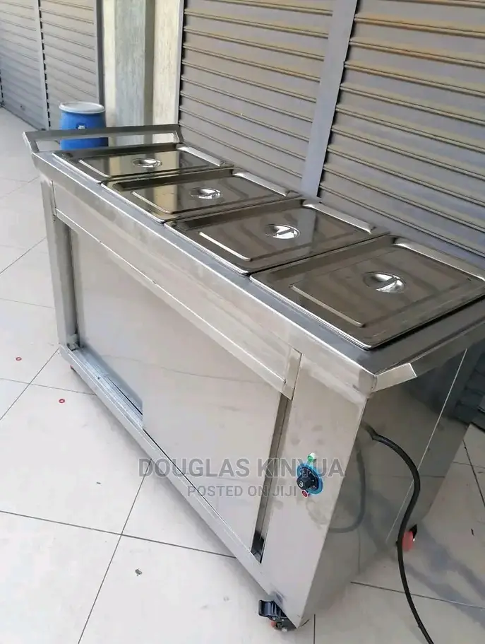 Countertop Food Warmer Display.
