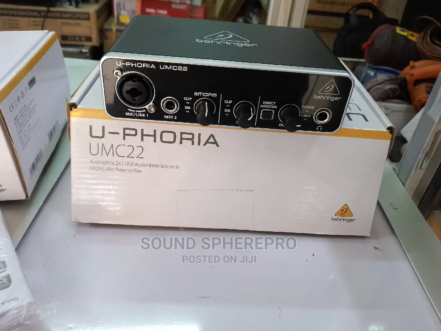 Behringer U-Phoria UMC 22 Audio Interface
