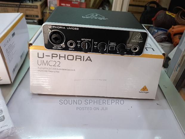 Behringer U-Phoria UMC 22 Audio Interface - thumbnail 3